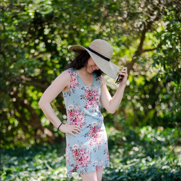 Wide brim, floppy raffia sun hat - Picture 6 of 8